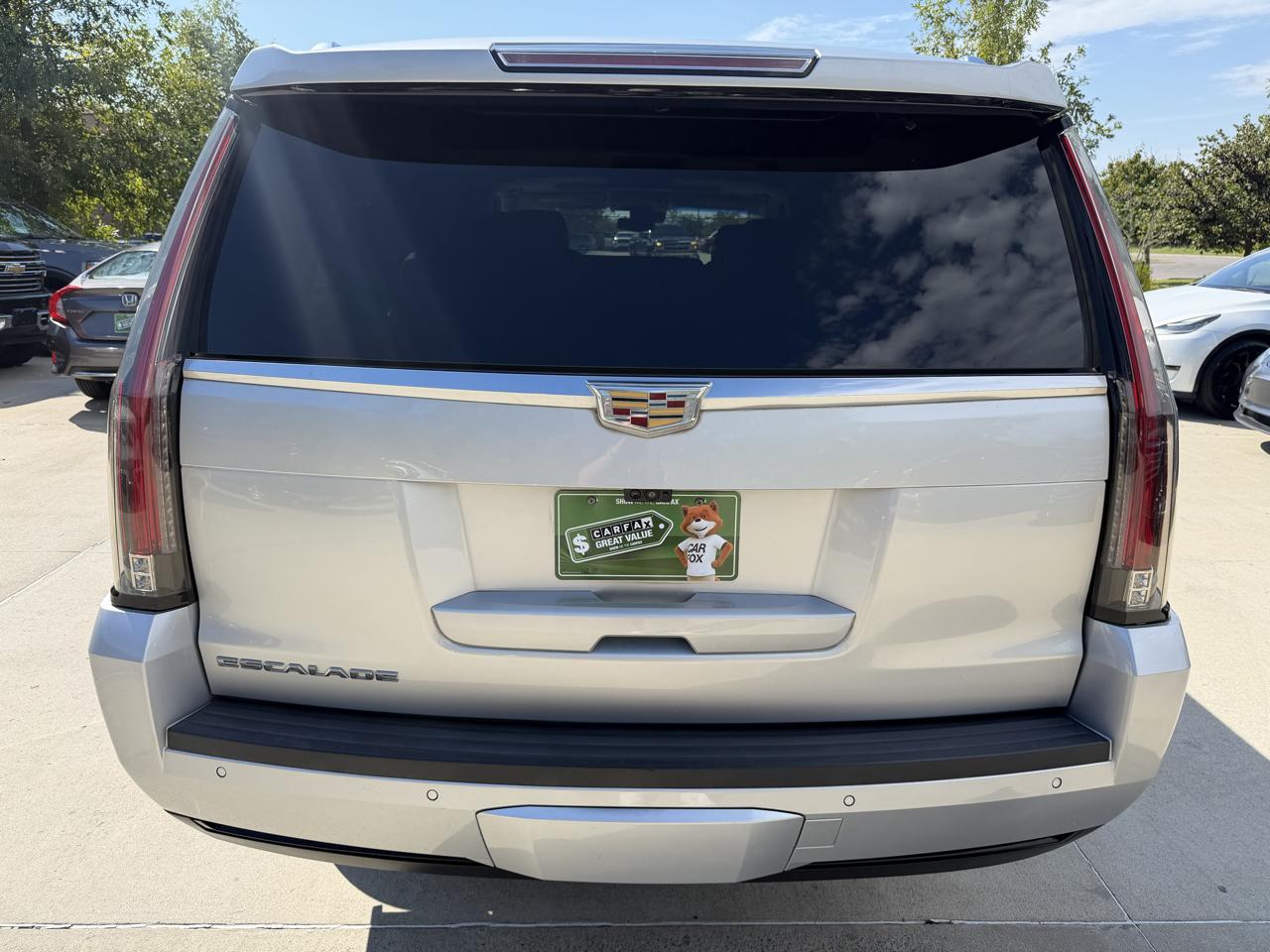 Cadillac Escalade ESV 4WD 4dr Luxury 2017