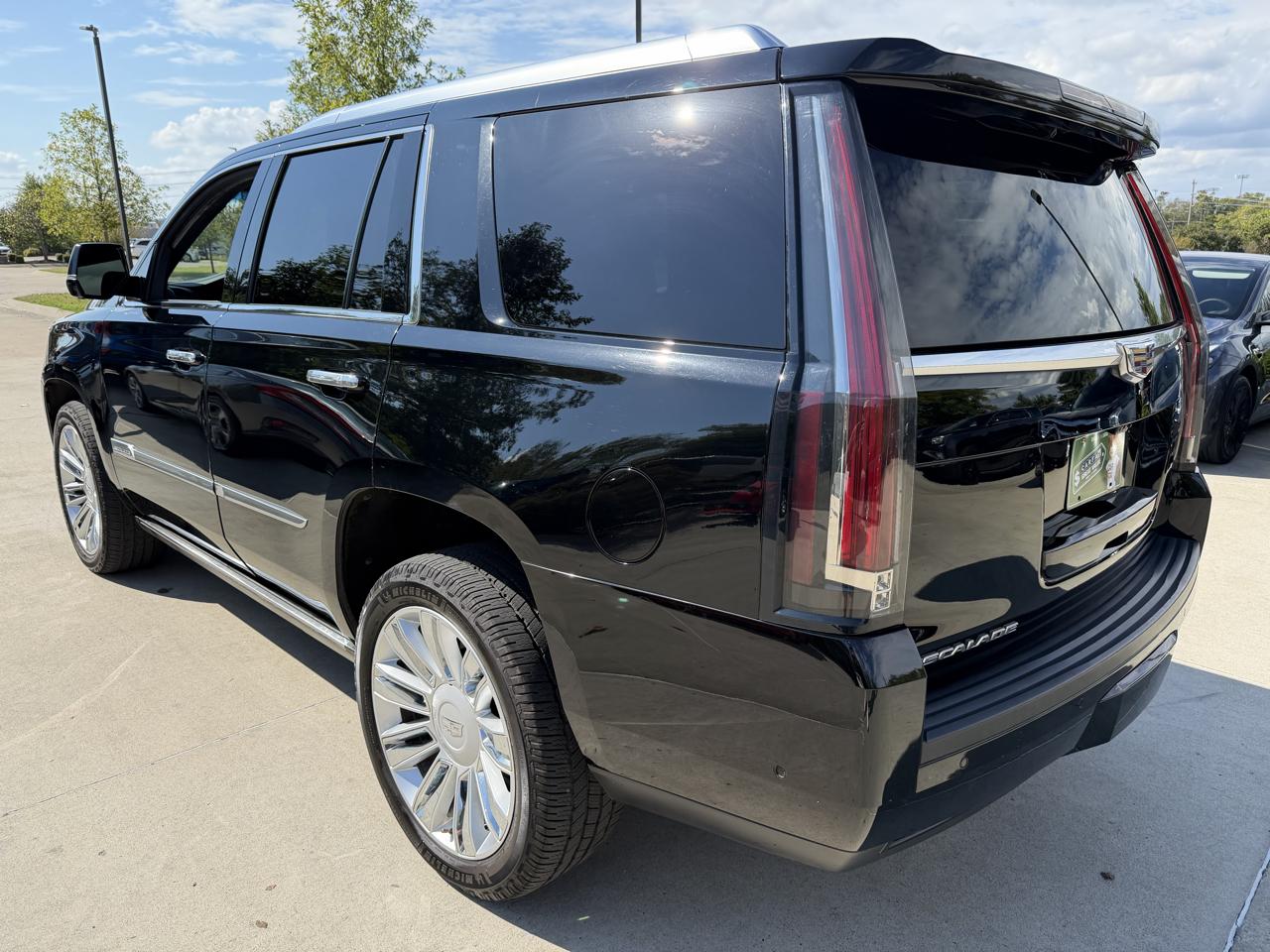 Cadillac Escalade 4WD 4dr Platinum 2018