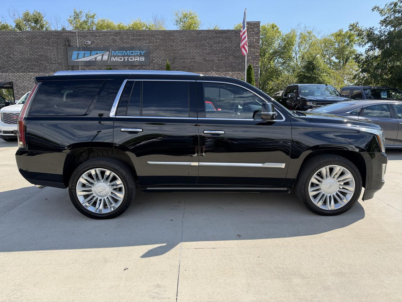 Cadillac Escalade 4WD 4dr Platinum 2018