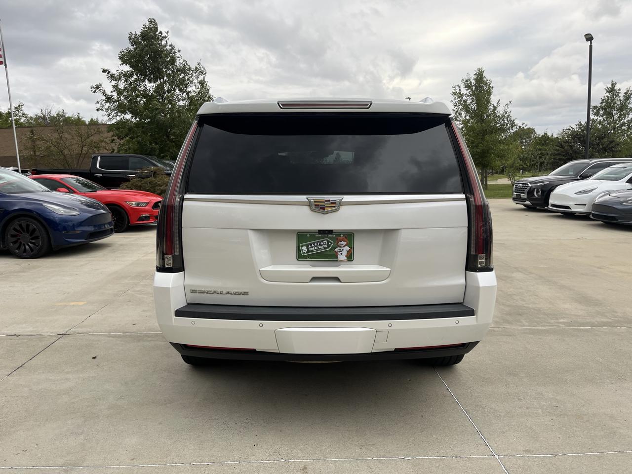 Cadillac Escalade 4WD 4dr Platinum 2019