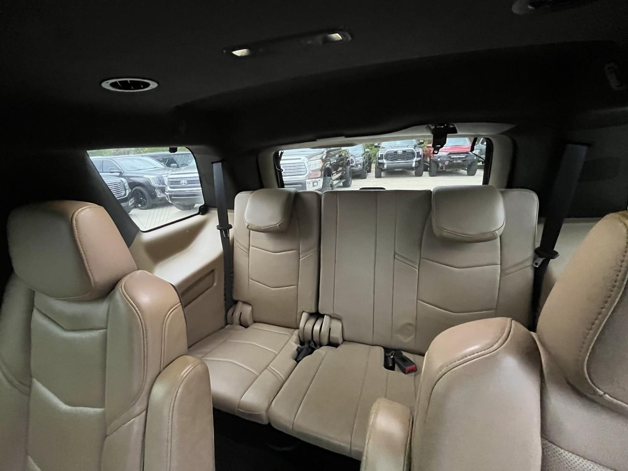 Cadillac Escalade 4WD 4dr Platinum 2019