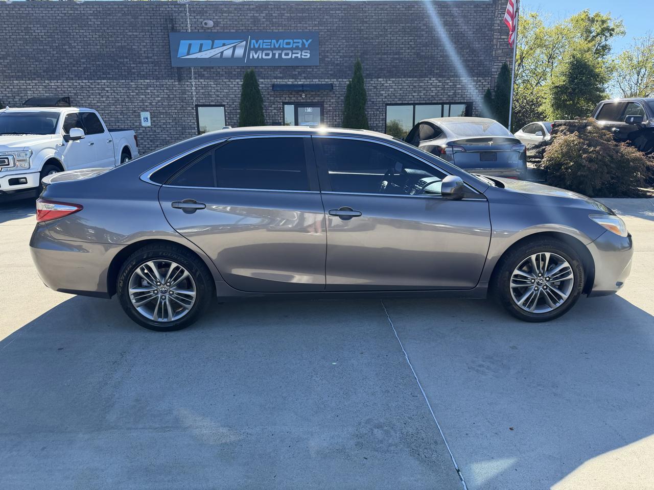 Toyota Camry  2017