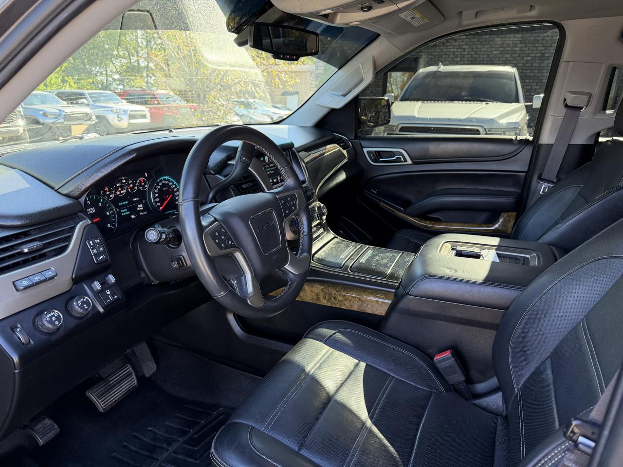 GMC Yukon 4WD 4dr Denali 2017
