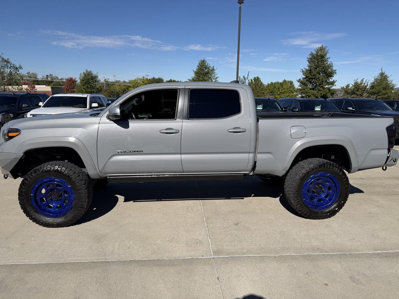 Toyota Tacoma 4WD TRD Off Road Double Cab 6' Bed V6 AT (Natl) 2021