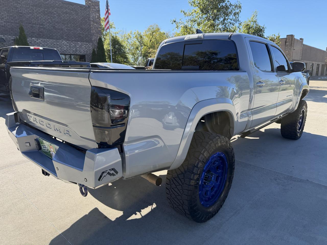 Toyota Tacoma 4WD TRD Off Road Double Cab 6' Bed V6 AT (Natl) 2021