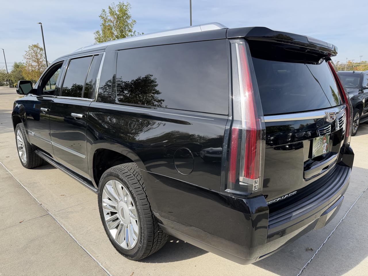 Cadillac Escalade ESV 4WD 4dr Platinum 2015