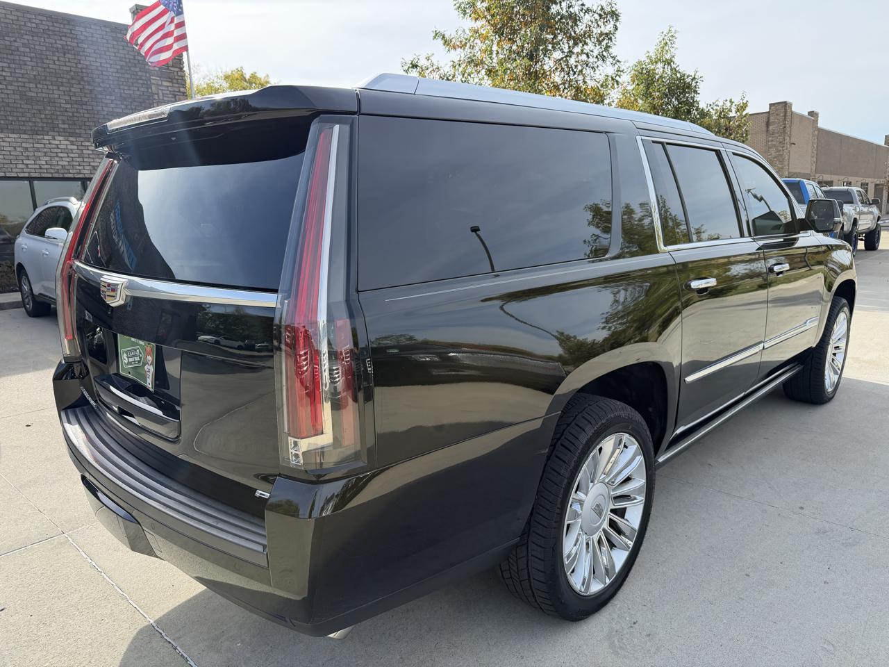 Cadillac Escalade ESV 4WD 4dr Platinum 2015