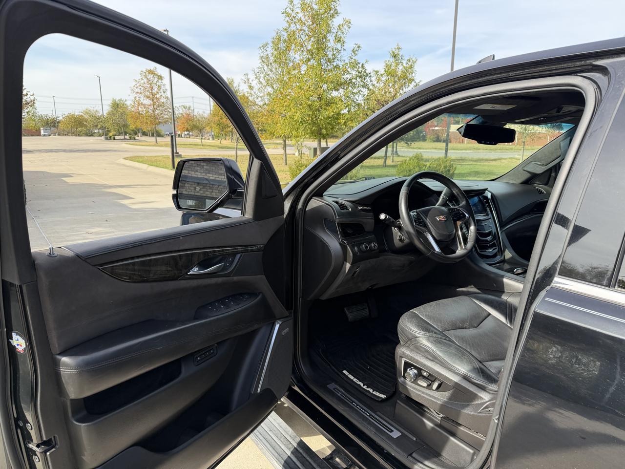 Cadillac Escalade ESV 4WD 4dr Platinum 2015