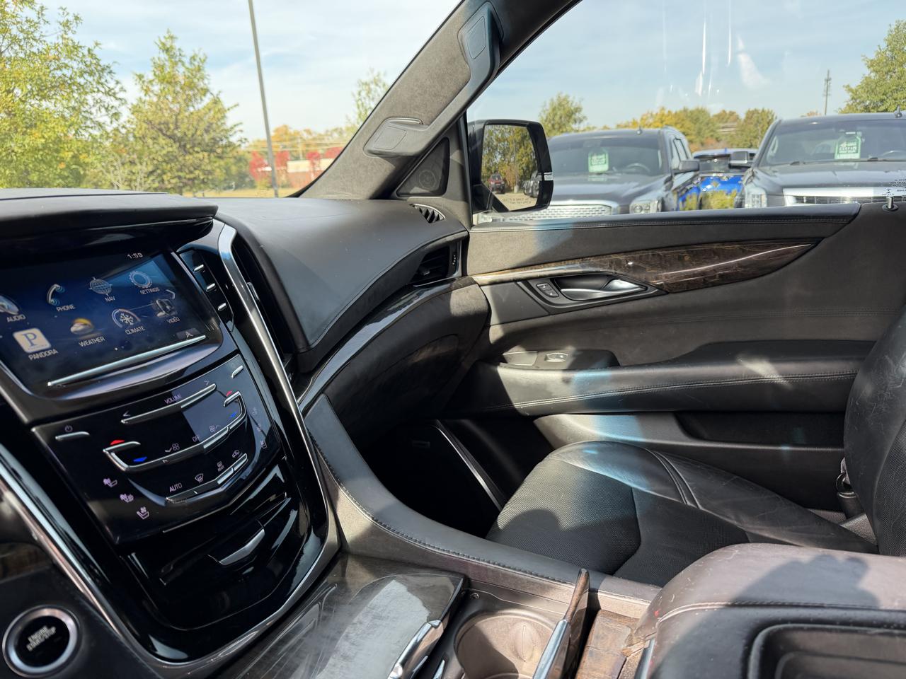 Cadillac Escalade ESV 4WD 4dr Platinum 2015