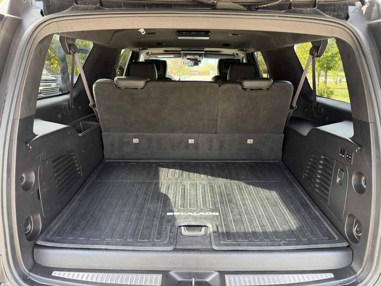 Cadillac Escalade ESV 4WD 4dr Platinum 2015