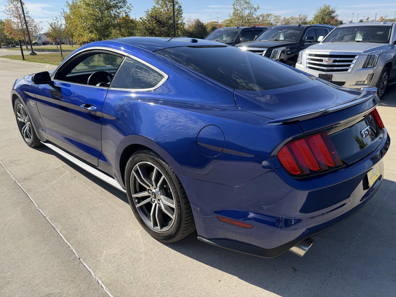 Ford Mustang GT Premium Coupe 2016