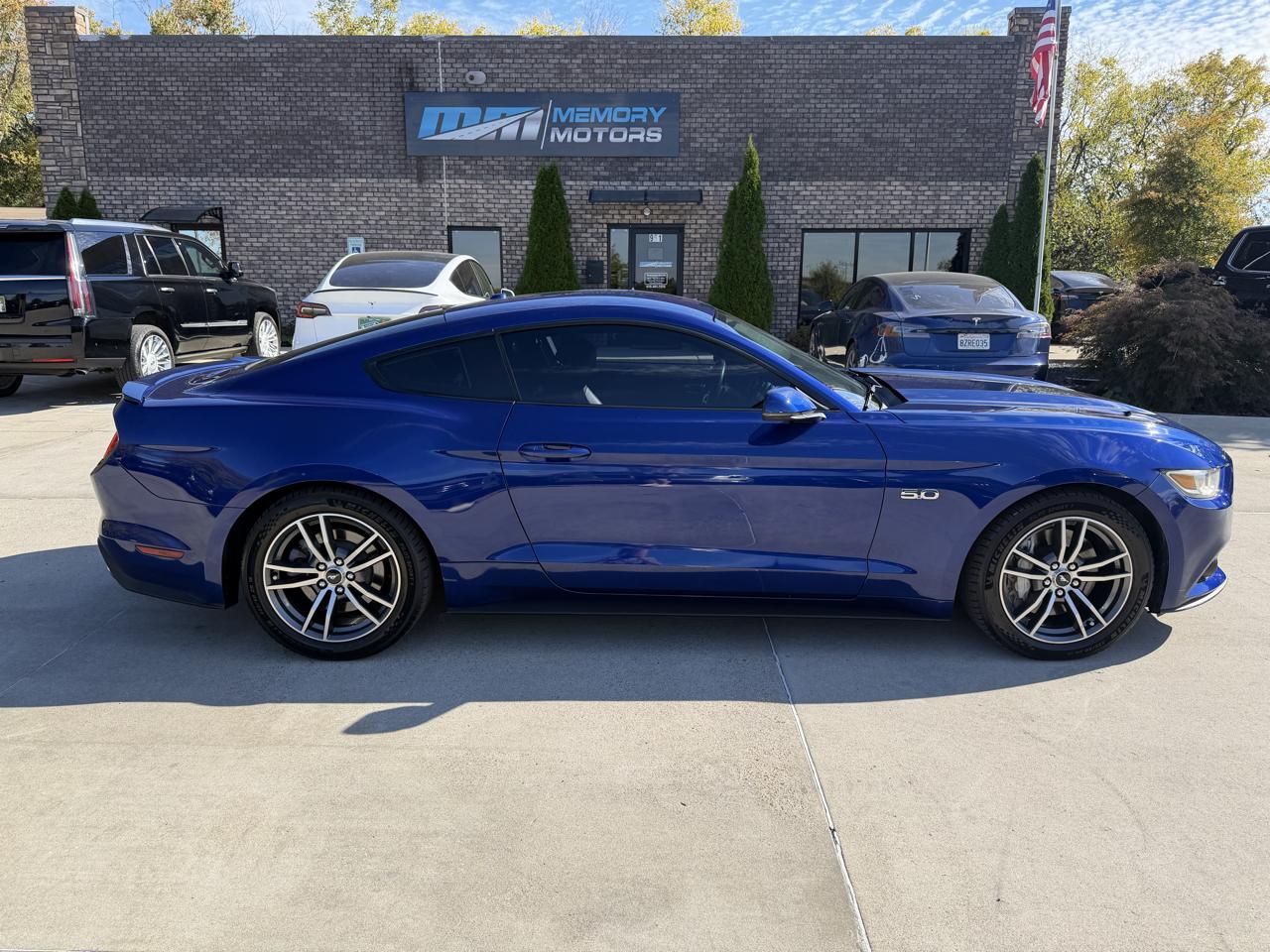 Ford Mustang GT Premium Coupe 2016