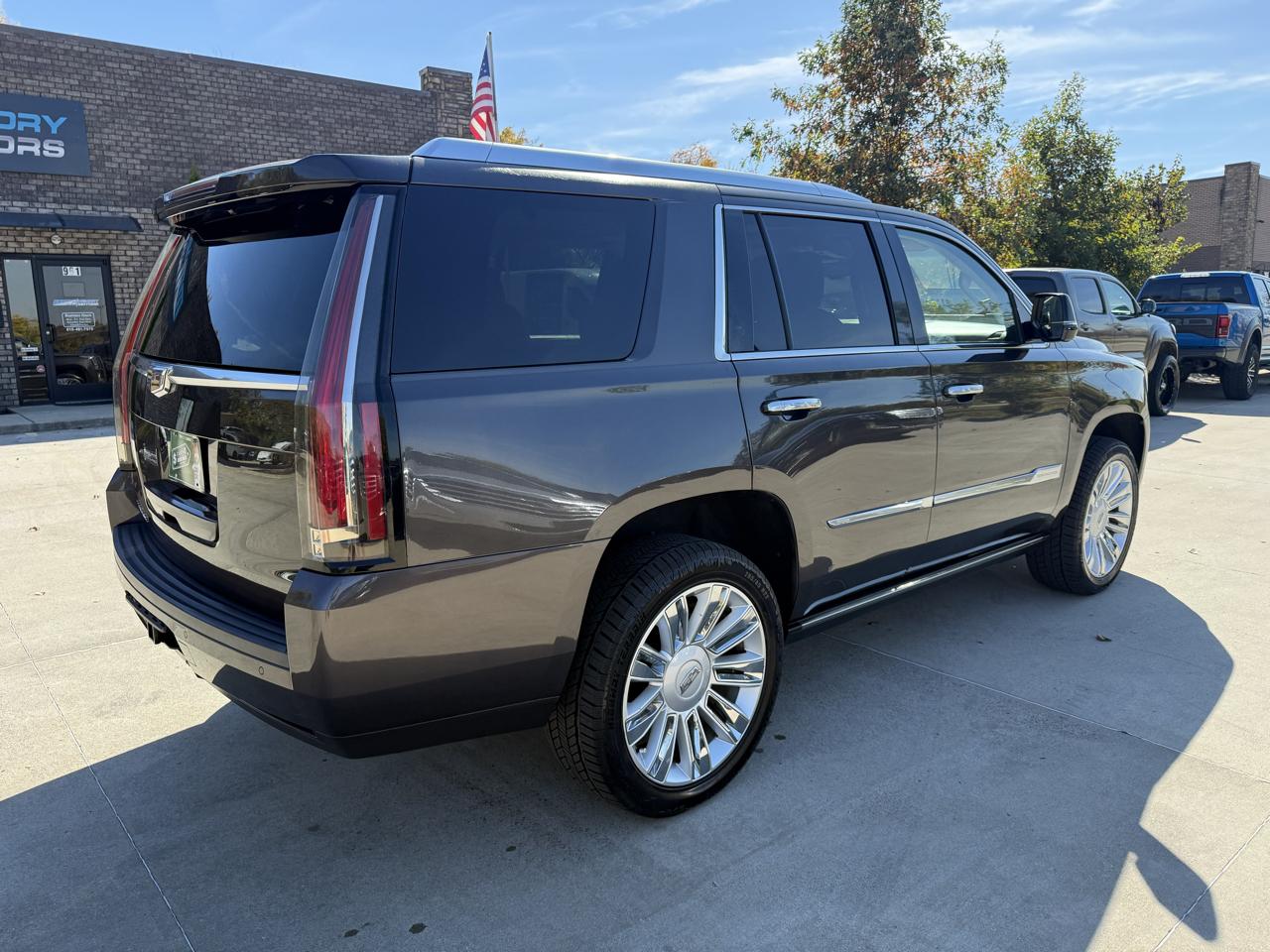 Cadillac Escalade 4WD 4dr Platinum 2016
