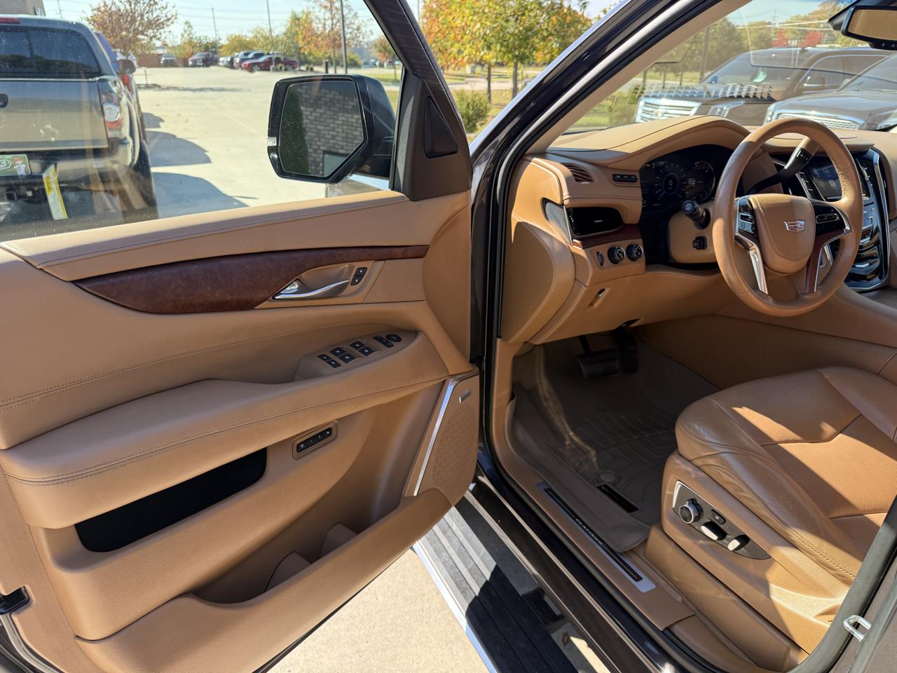 Cadillac Escalade 4WD 4dr Platinum 2016