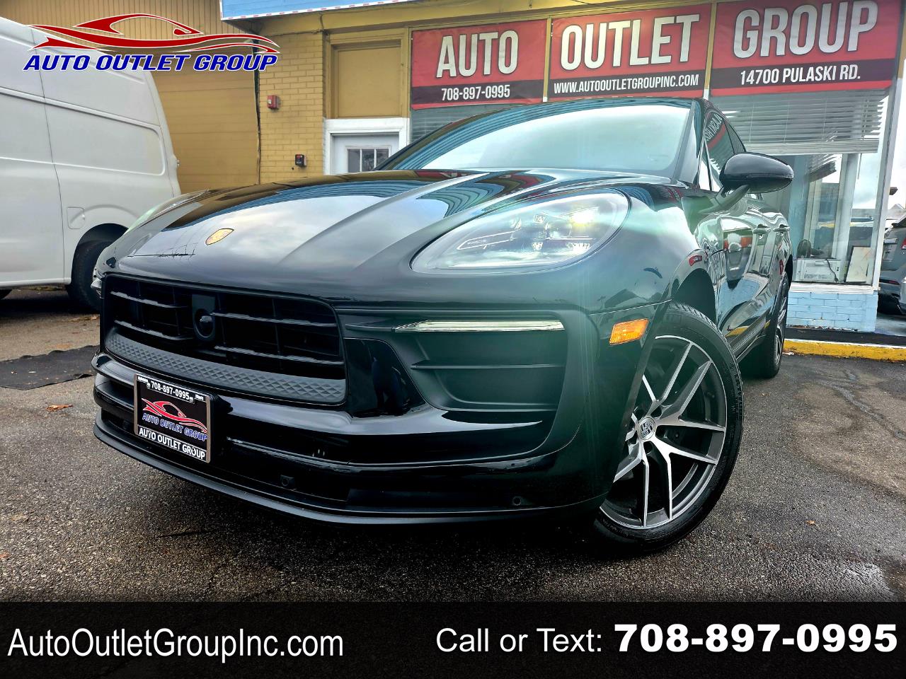 2025 Porsche Macan AWD