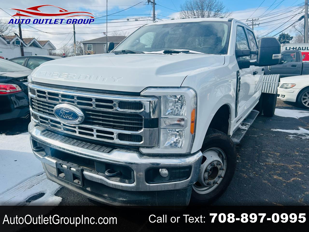 2023 Ford Super Duty F-350 DRW XLT 4WD Crew Cab 179" WB 60" CA
