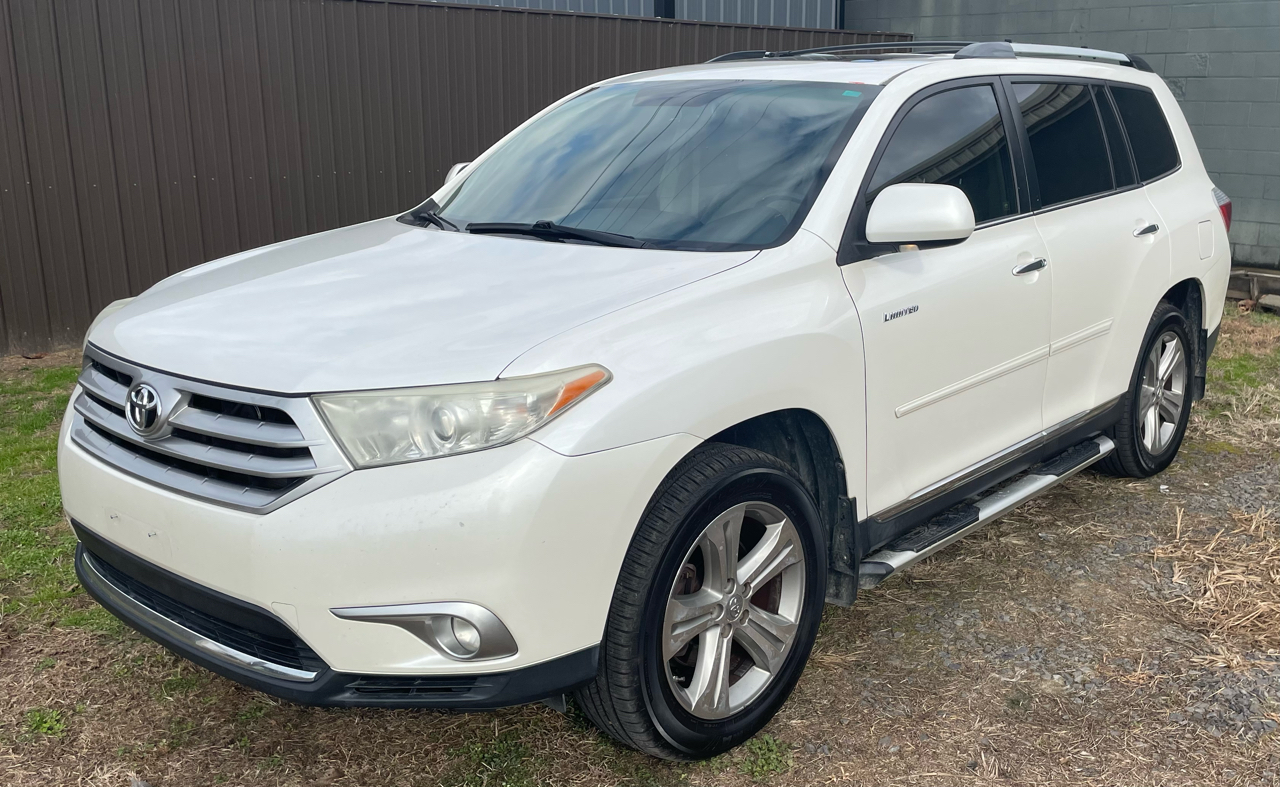 Toyota Highlander Limited 2WD 2013