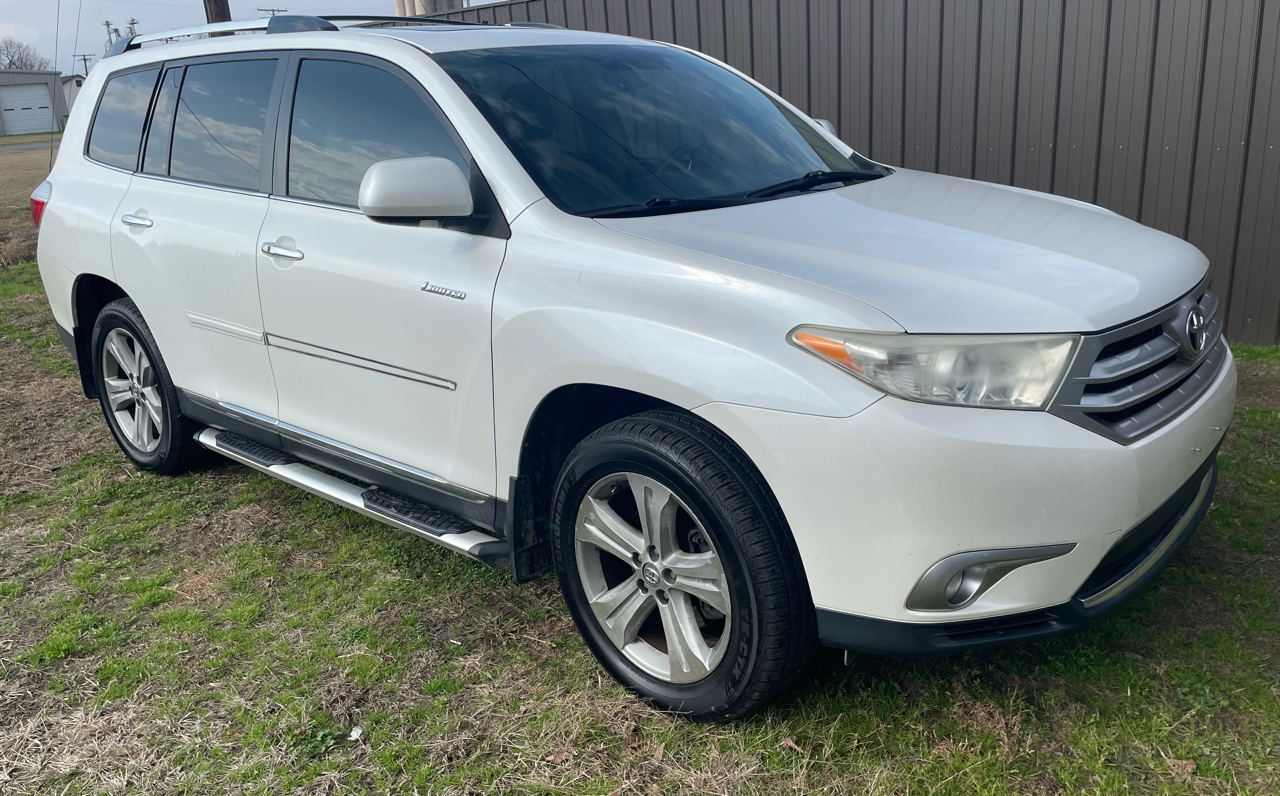 Toyota Highlander Limited 2WD 2013