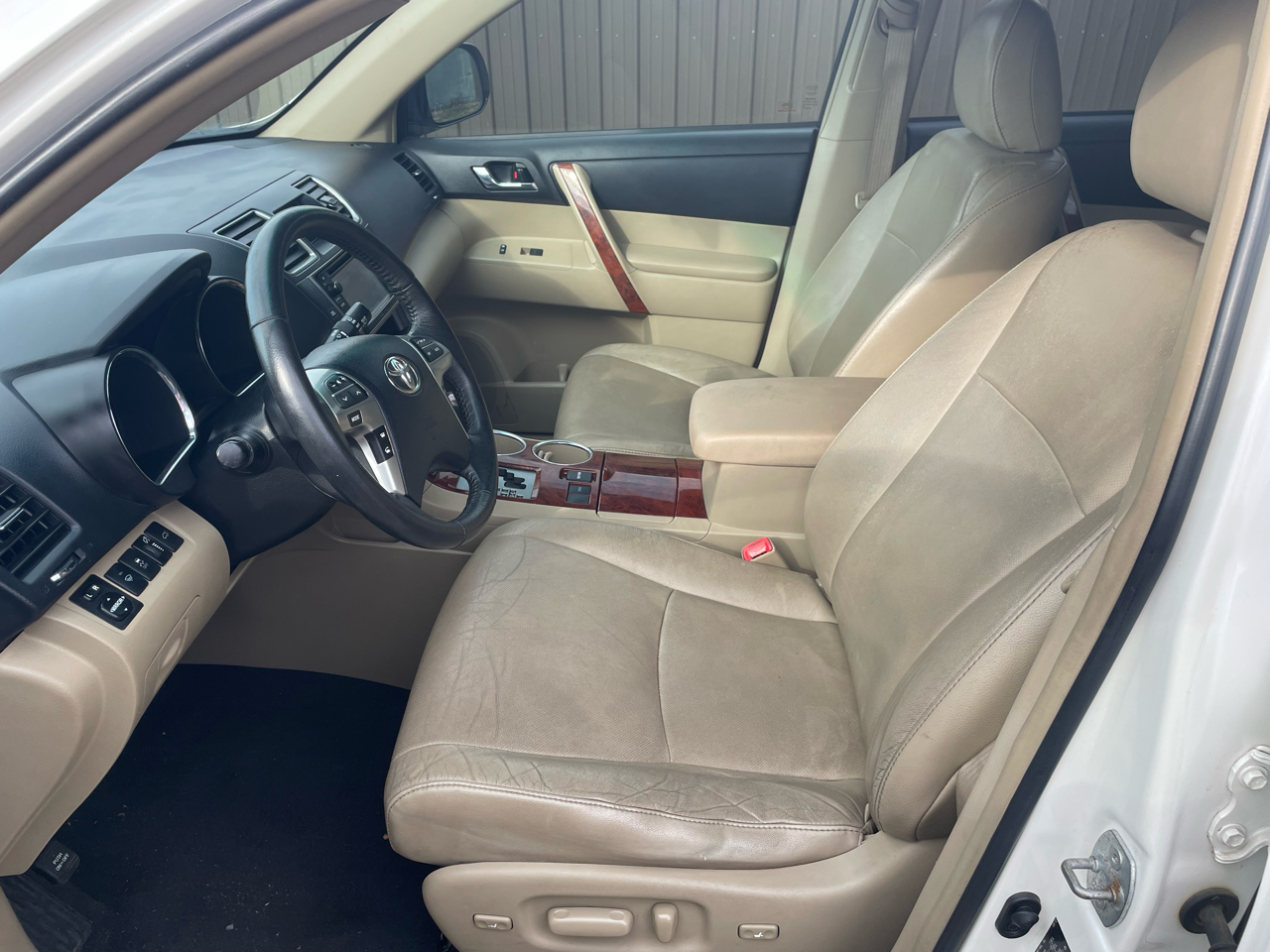 Toyota Highlander Limited 2WD 2013