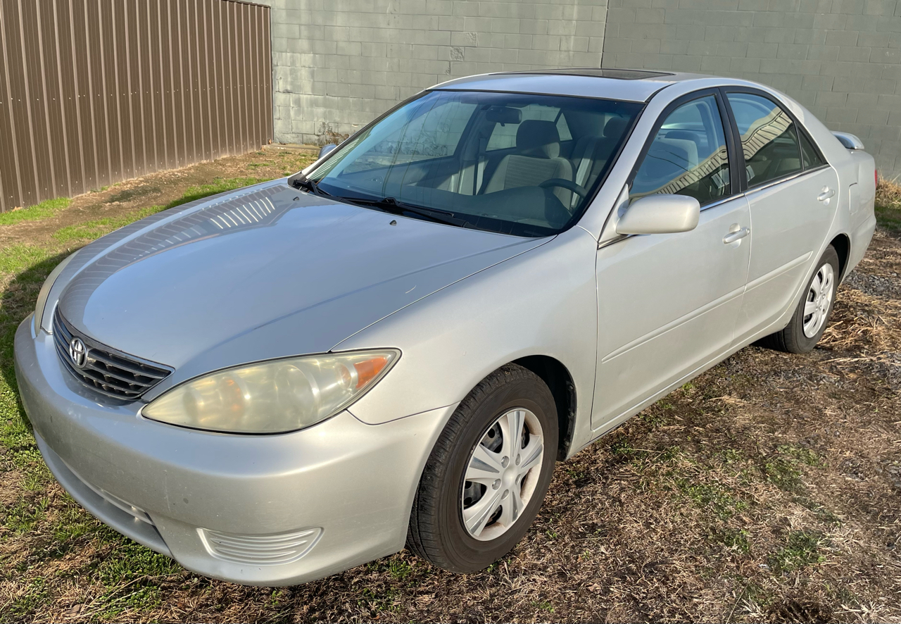 Toyota Camry LE 2005