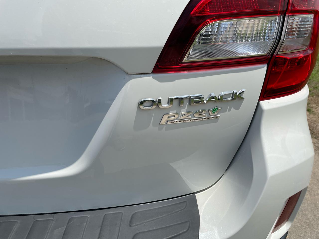 Subaru Outback 2.5i Premium 2015