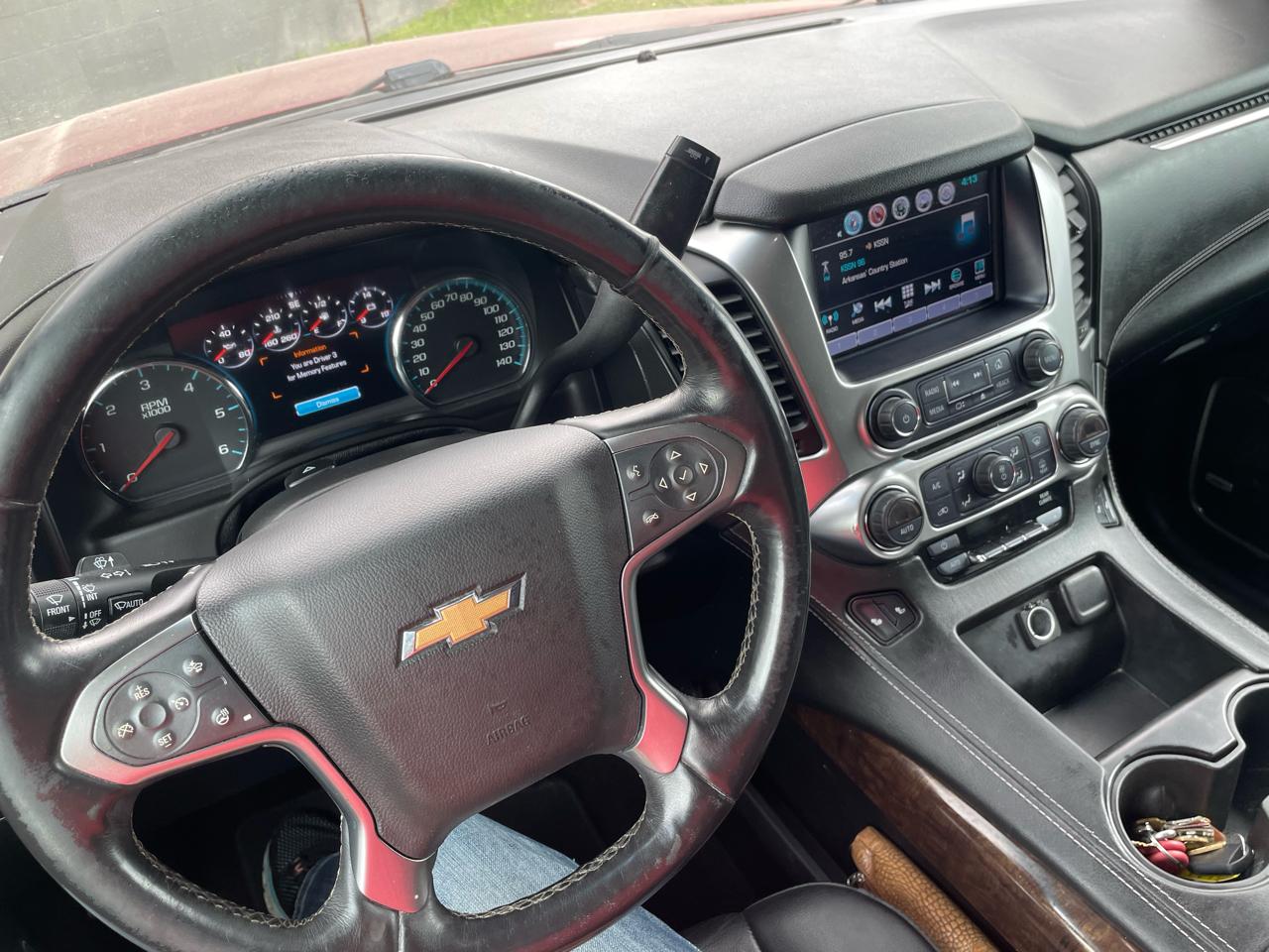 Chevrolet Suburban 1500 4WD LT 2017
