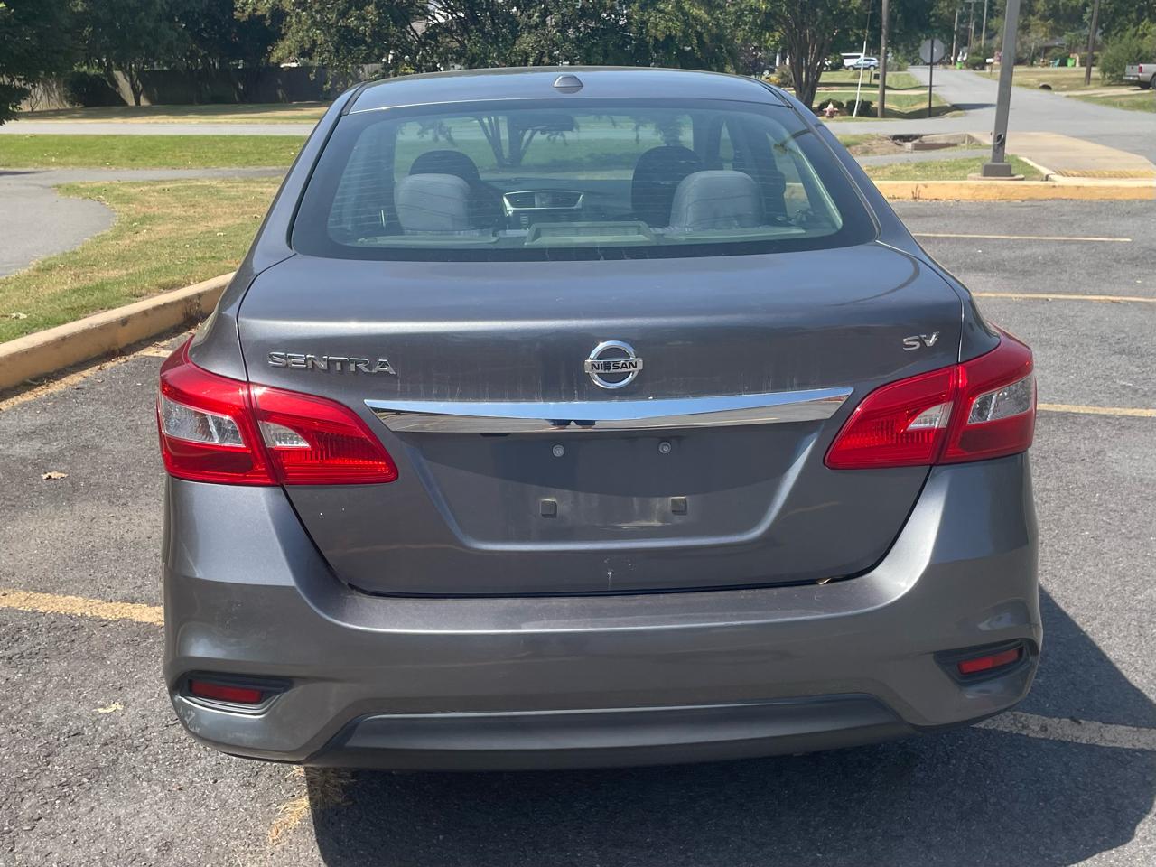 Nissan Sentra S 6MT 2017