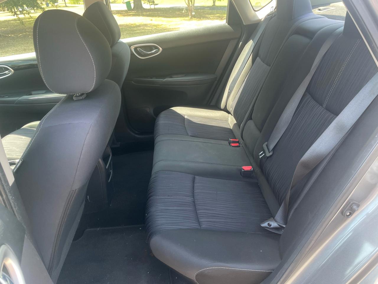 Nissan Sentra S 6MT 2017