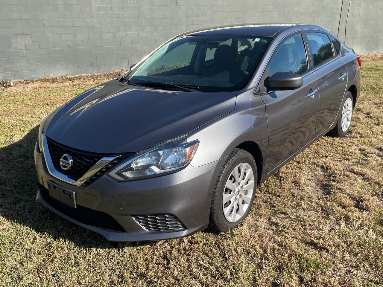 Nissan Sentra S 6MT 2017