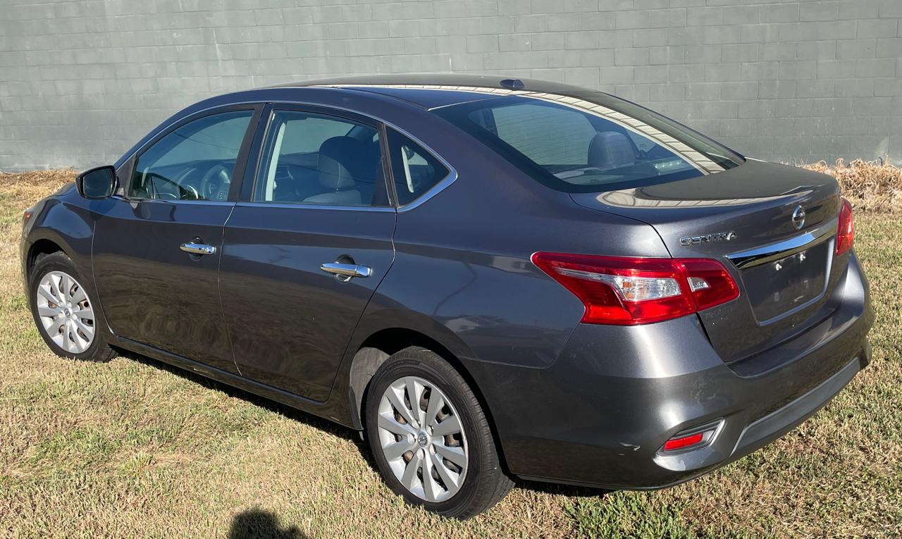 Nissan Sentra S 6MT 2017