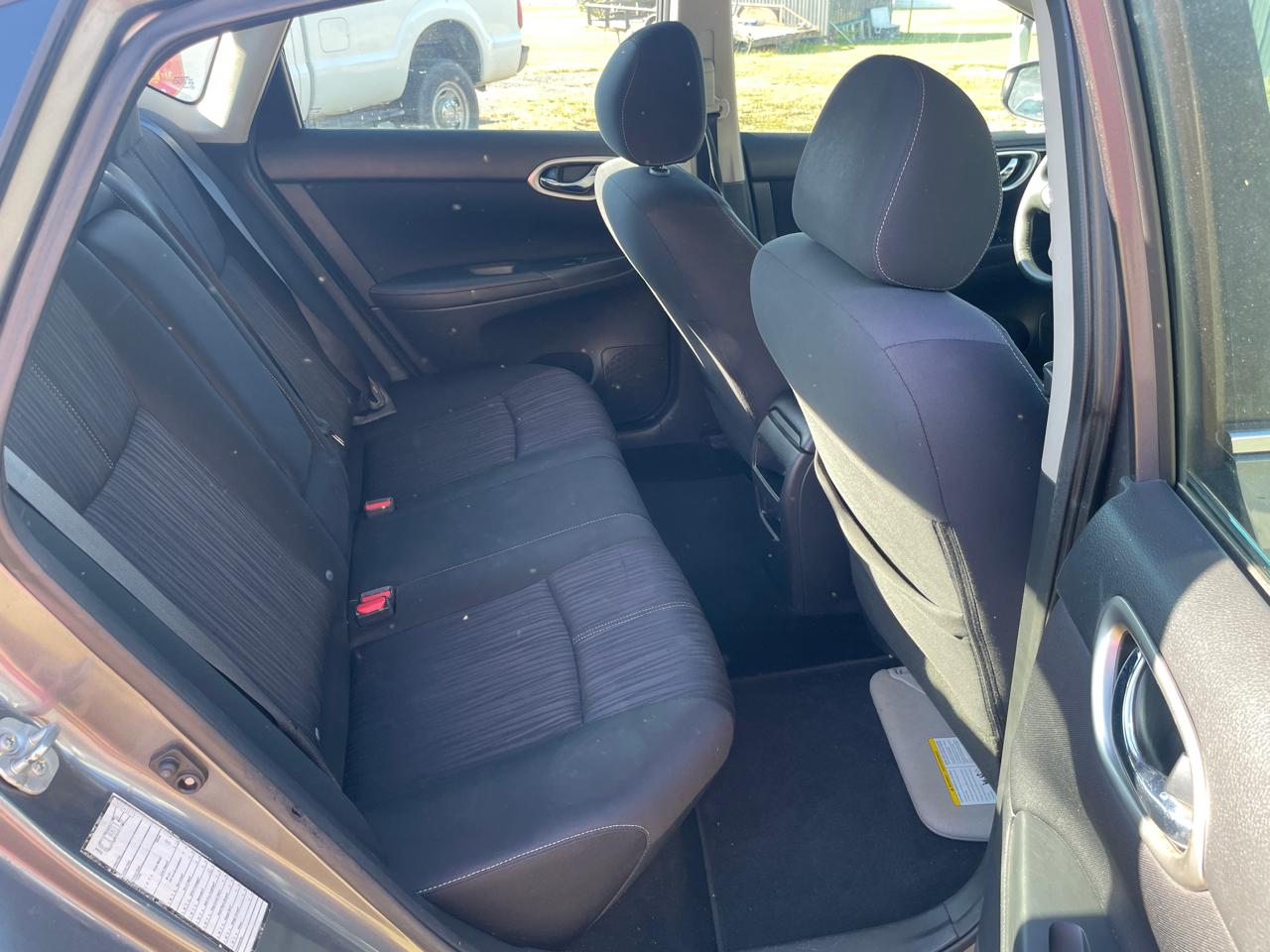 Nissan Sentra S 6MT 2017