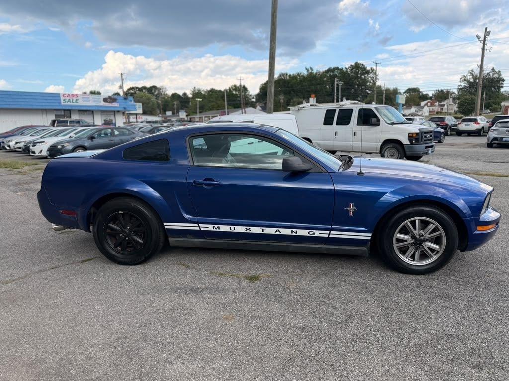 Ford Mustang  2005