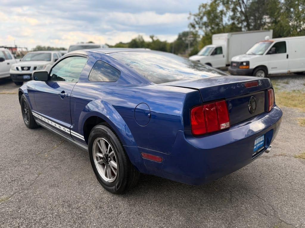 Ford Mustang  2005