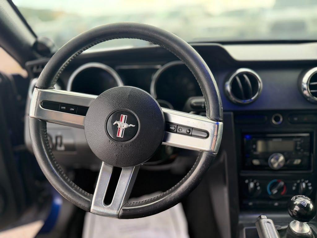 Ford Mustang  2005