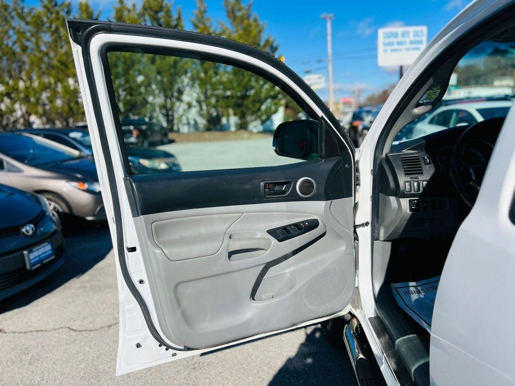 Toyota Tacoma  2015