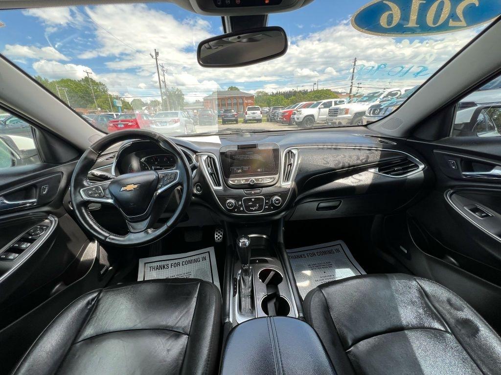 Chevrolet Malibu  2016