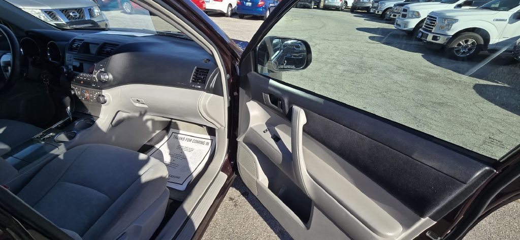 Toyota Highlander  2012