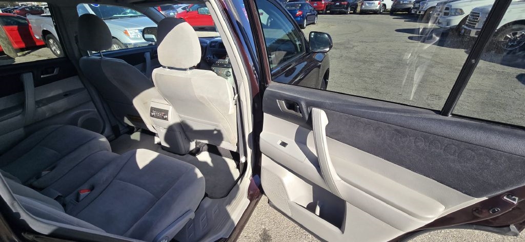 Toyota Highlander  2012