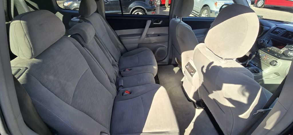 Toyota Highlander  2012