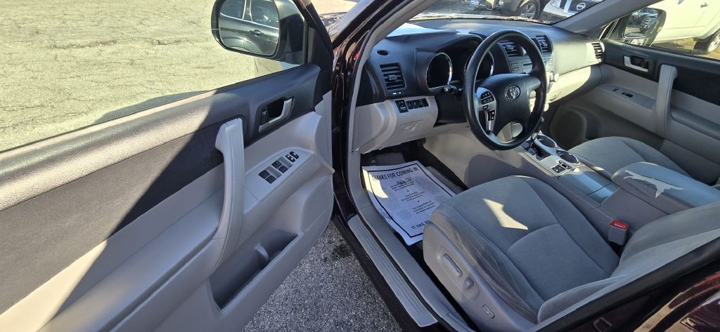 Toyota Highlander  2012