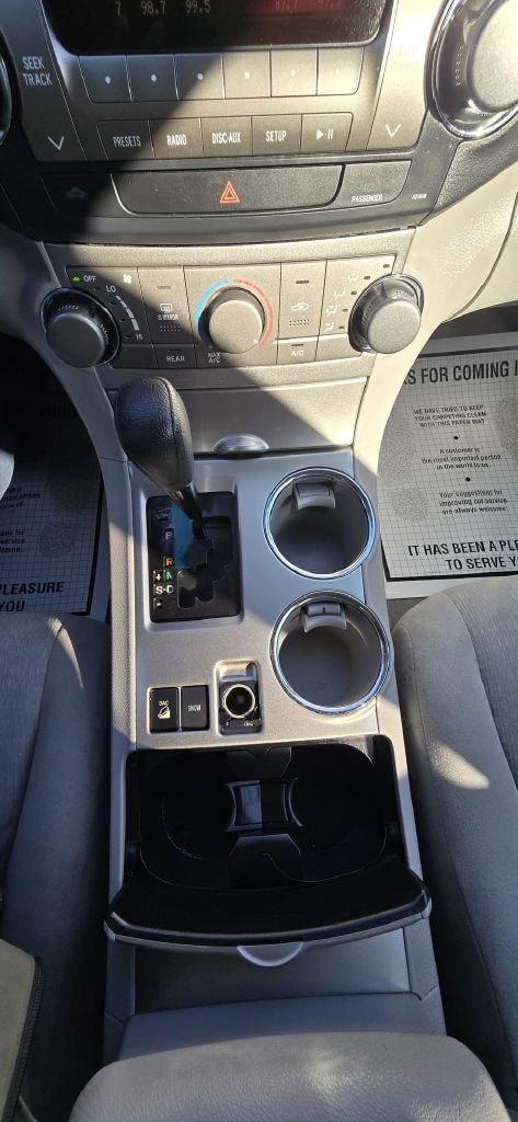 Toyota Highlander  2012