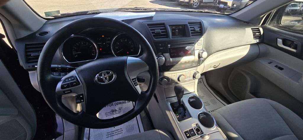Toyota Highlander  2012