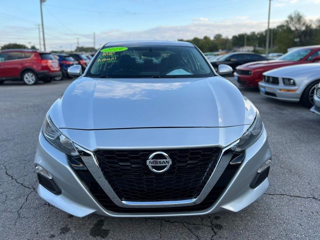 Nissan Altima  2019