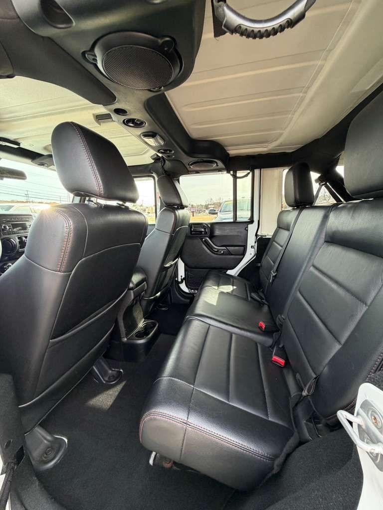 Jeep Wrangler Unlimited  2012