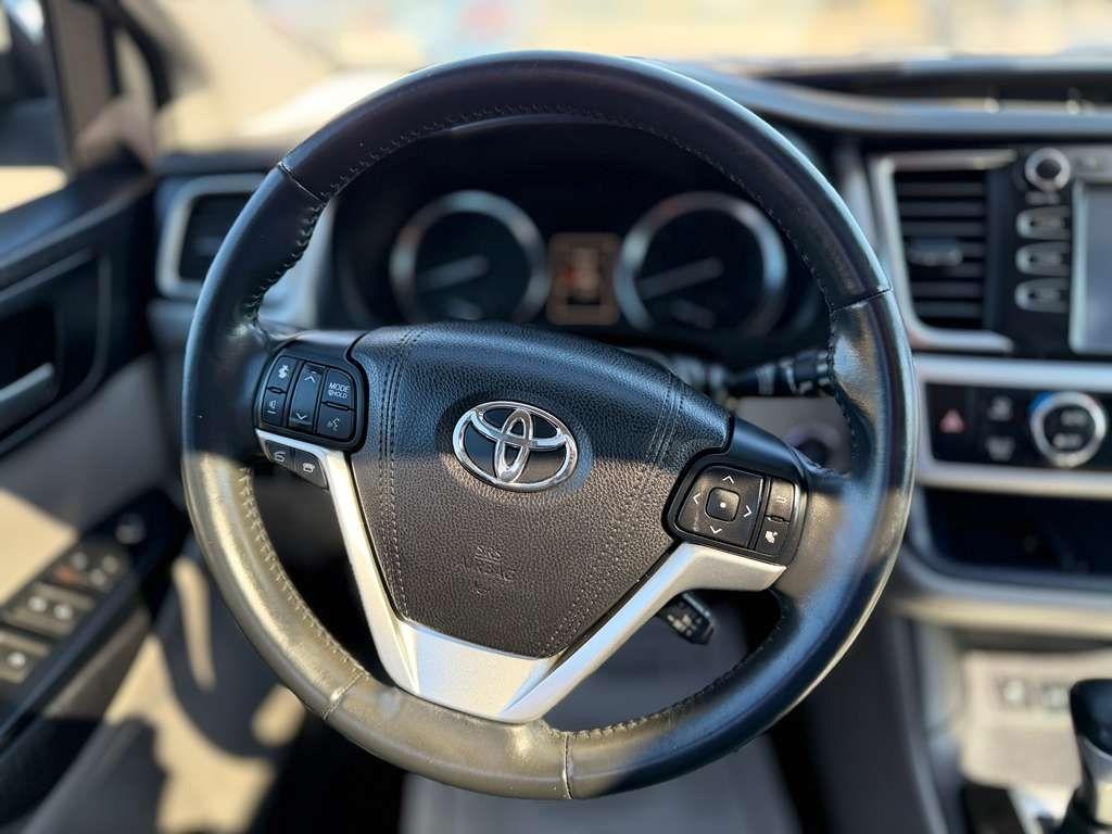 Toyota Highlander  2015