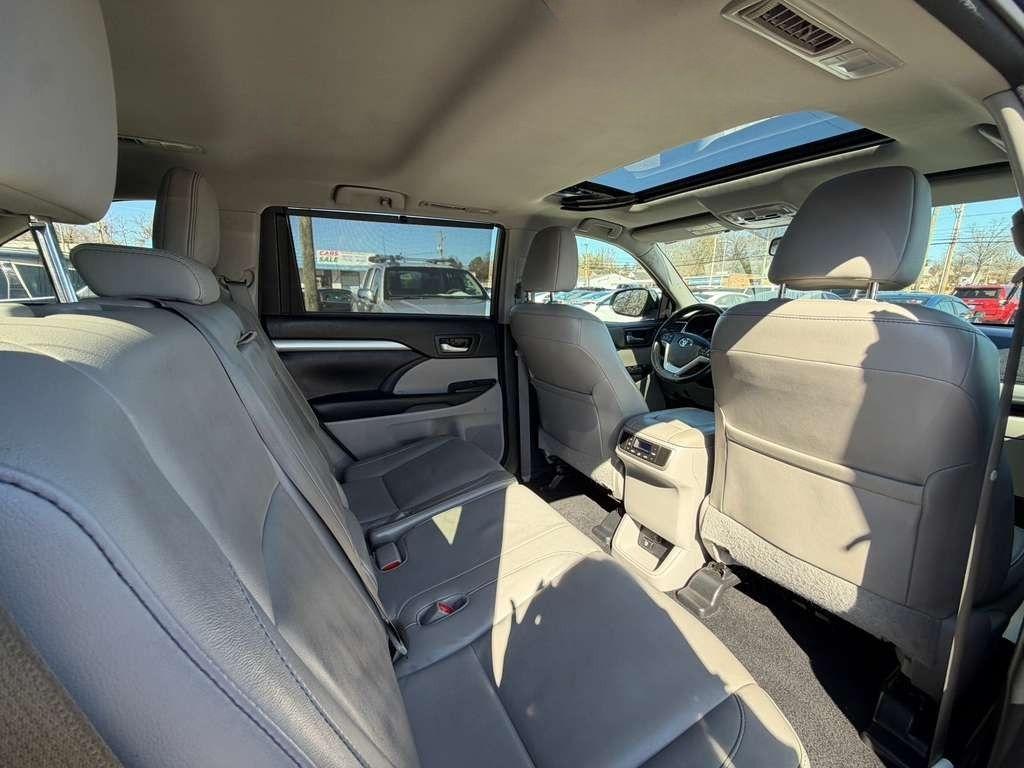 Toyota Highlander  2015