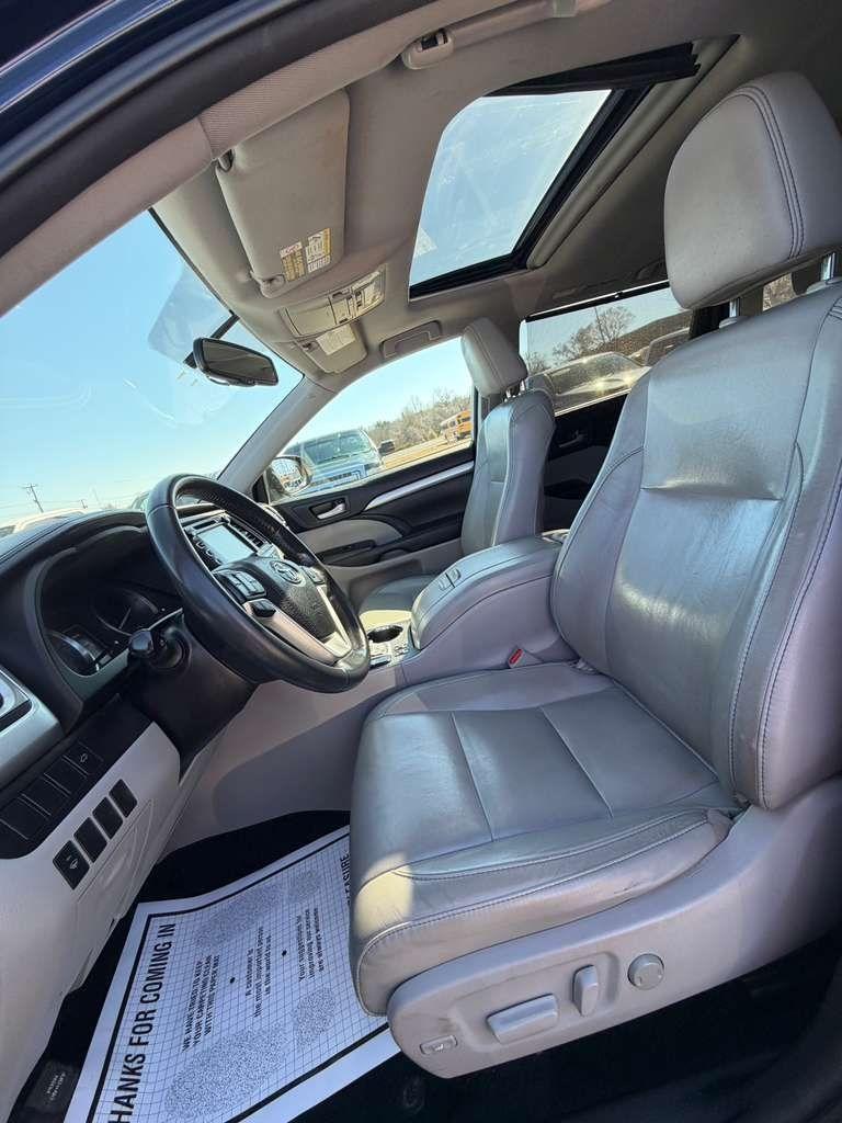 Toyota Highlander  2015