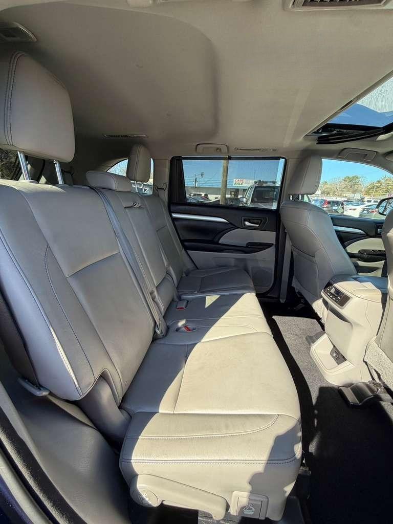 Toyota Highlander  2015