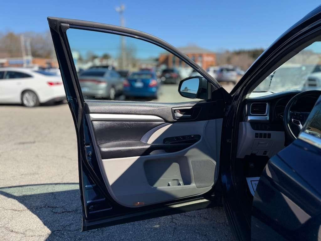 Toyota Highlander  2015