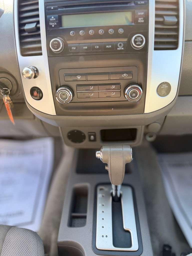 Nissan Frontier  2015